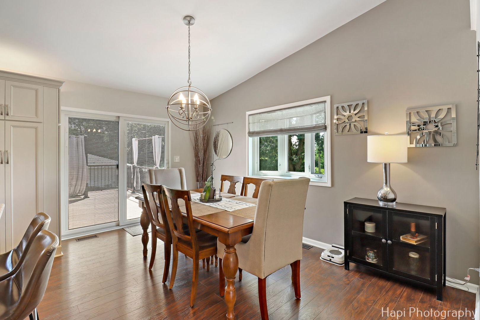 809 West Sheridan Road McHenry, IL 60051 - Photo 8 of 34 Gallery Image 8