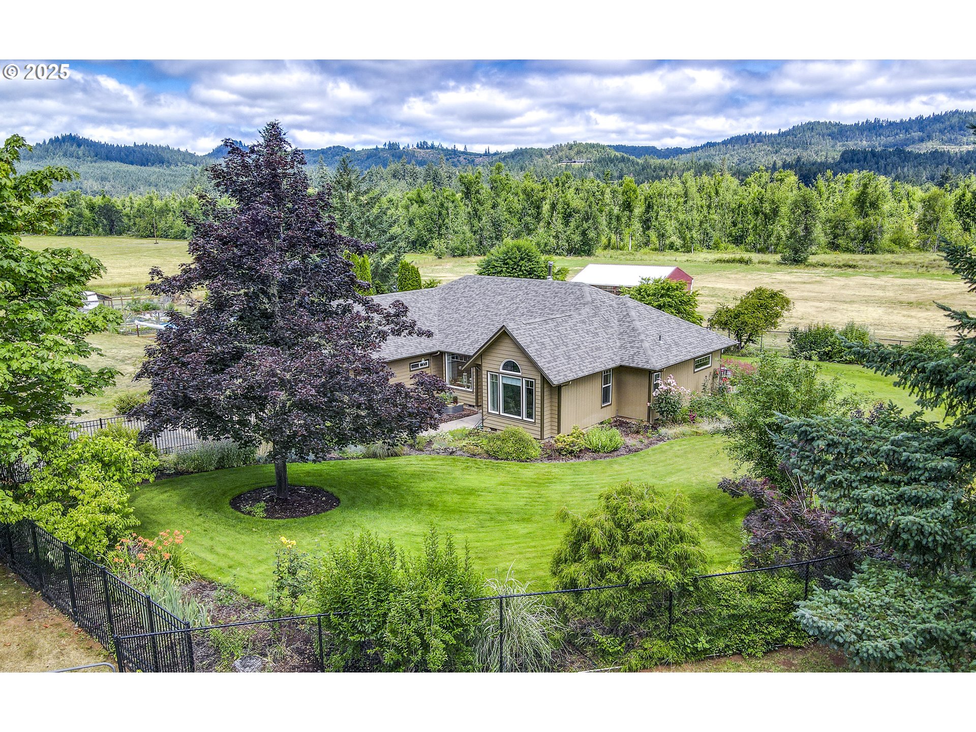 31097 Camas Swale Road Creswell, OR 97426 - Photo 1 of 48 Gallery Image 1