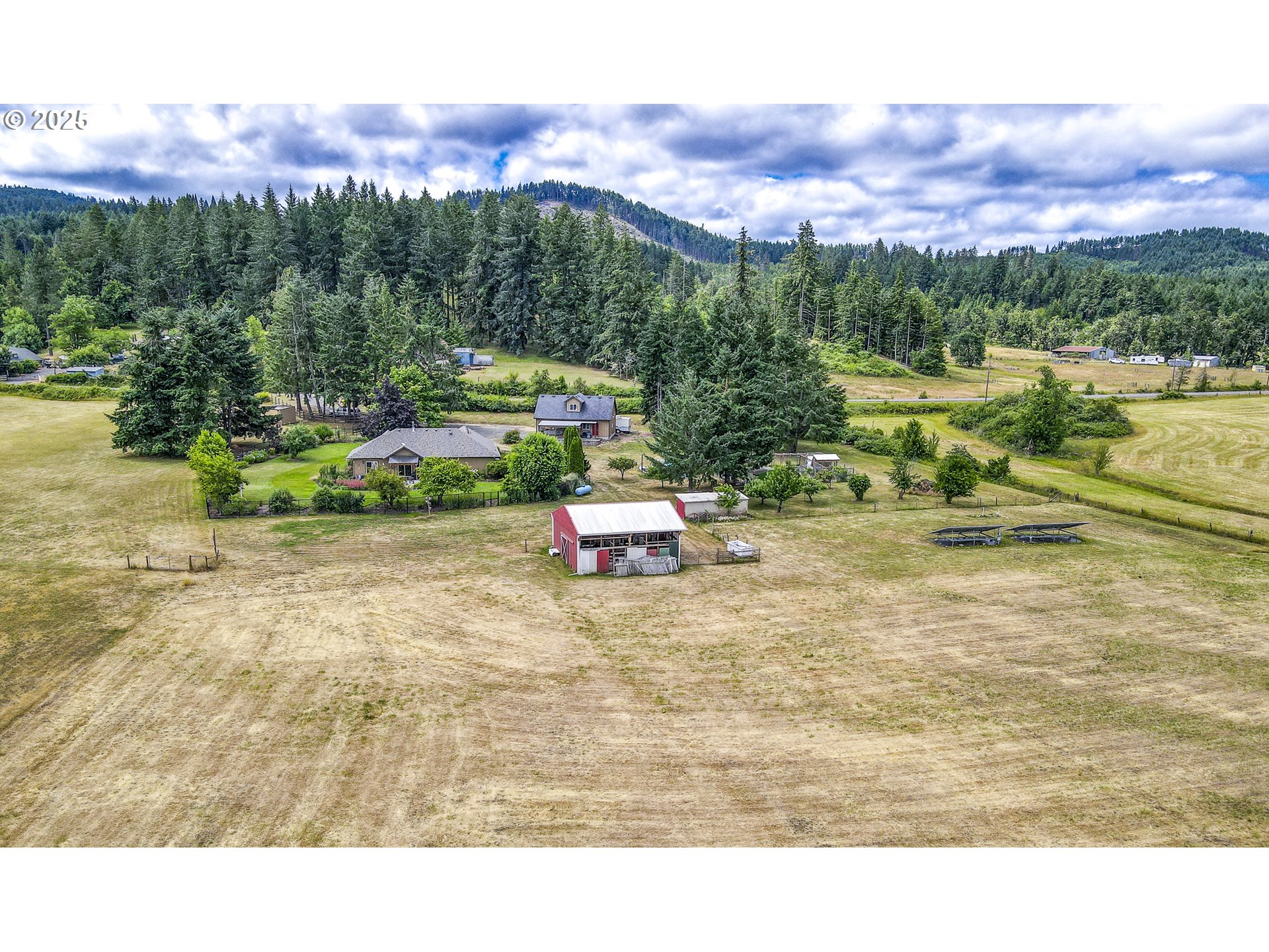 31097 Camas Swale Road Creswell, OR 97426 - Photo 44 of 48 Gallery Image 44