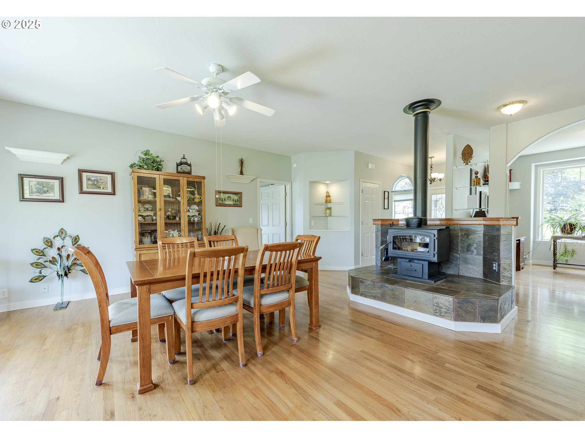 31097 Camas Swale Road Creswell, OR 97426 - Photo 7 of 48 Gallery Image 7