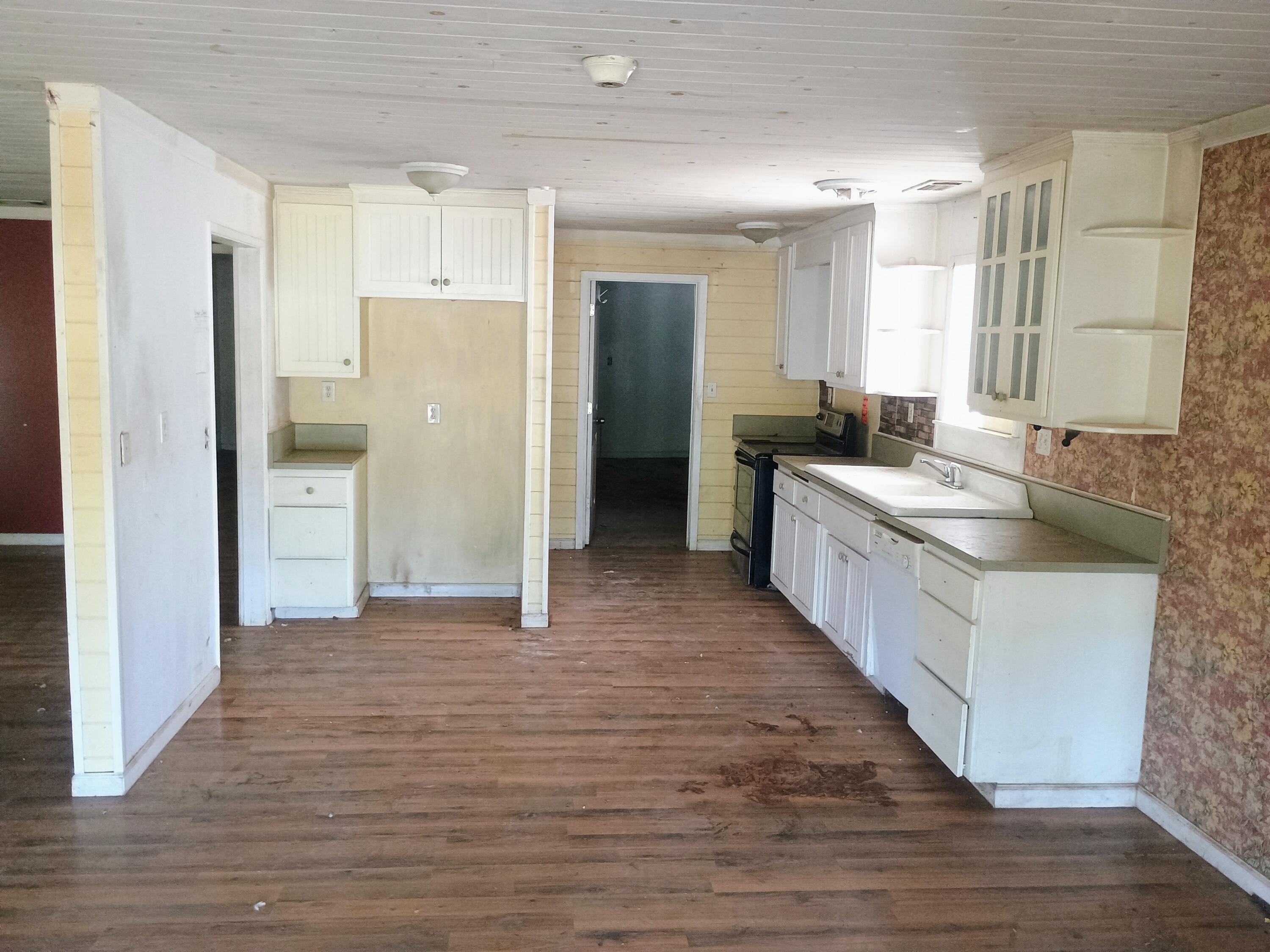 14425 Holiday Road Redding, CA 96003 - Photo 23 of 28 holkit