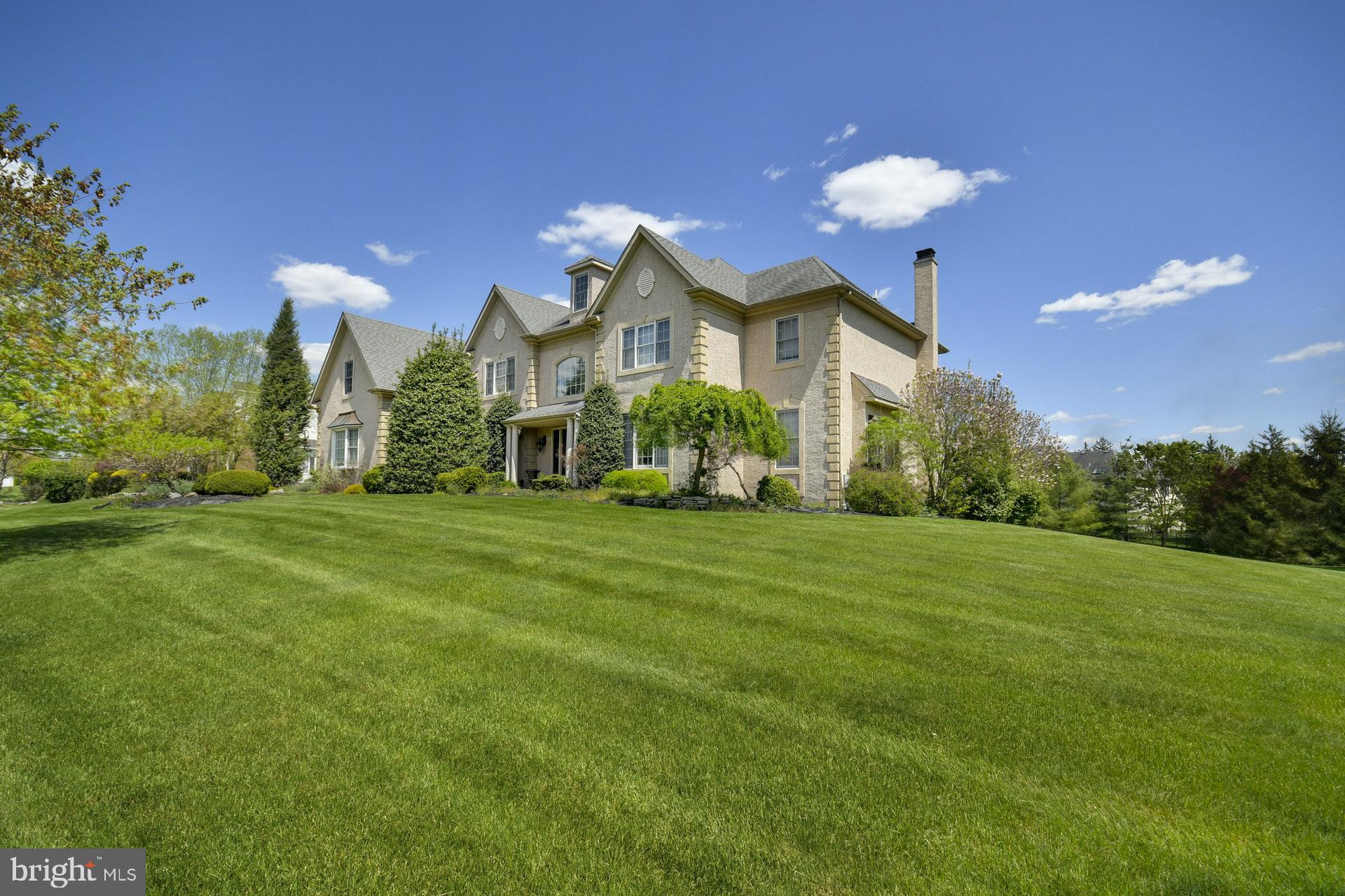 2530 Lockleigh Road Jamison, PA 18929 - Photo 2 of 25 Gallery Image 2