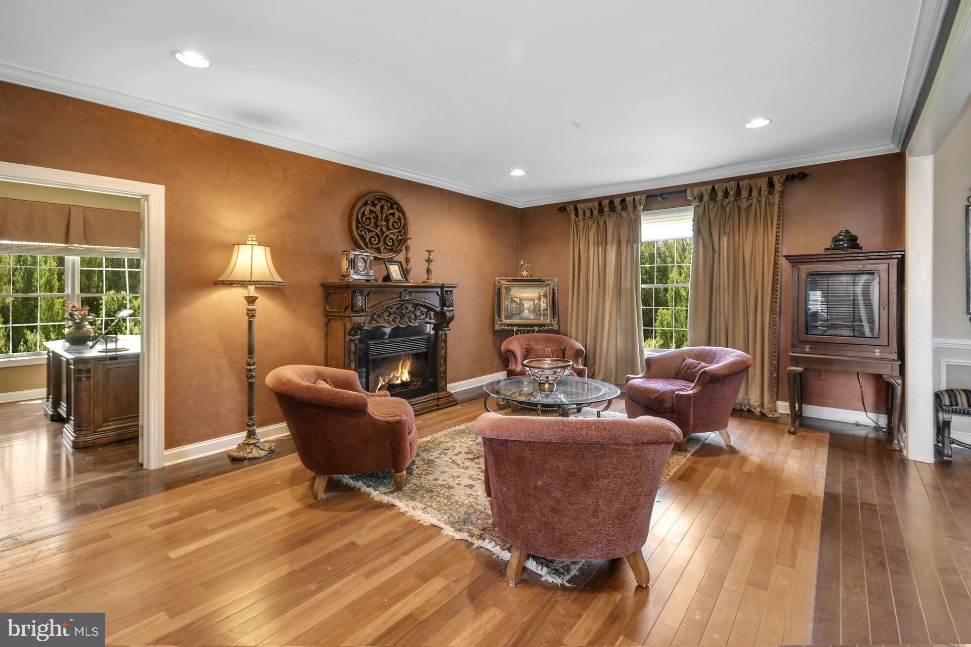 2530 Lockleigh Road Jamison, PA 18929 - Photo 3 of 25 Gallery Image 3