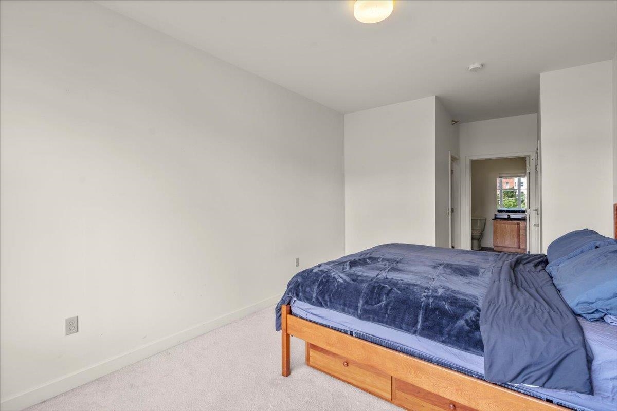 370 Farrell Street, Unit 401 South Burlington, VT 05403 - Photo 21 of 31