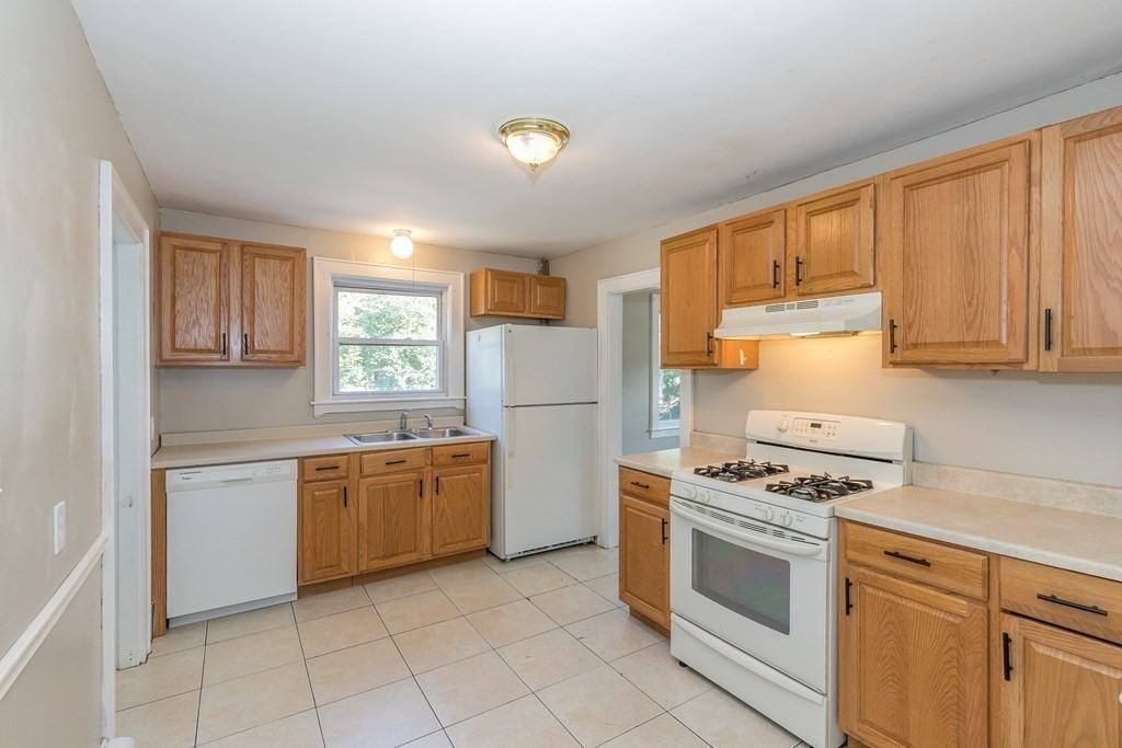 55-57 Dunstable Road Chelmsford, MA 01863 - Photo 16 of 34