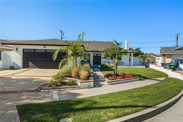 $1,349,000 | 15631 Plymouth Lane, Huntington Beach, CA 92647