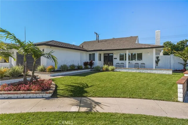 $1,349,000 | 15631 Plymouth Lane, Huntington Beach, CA 92647