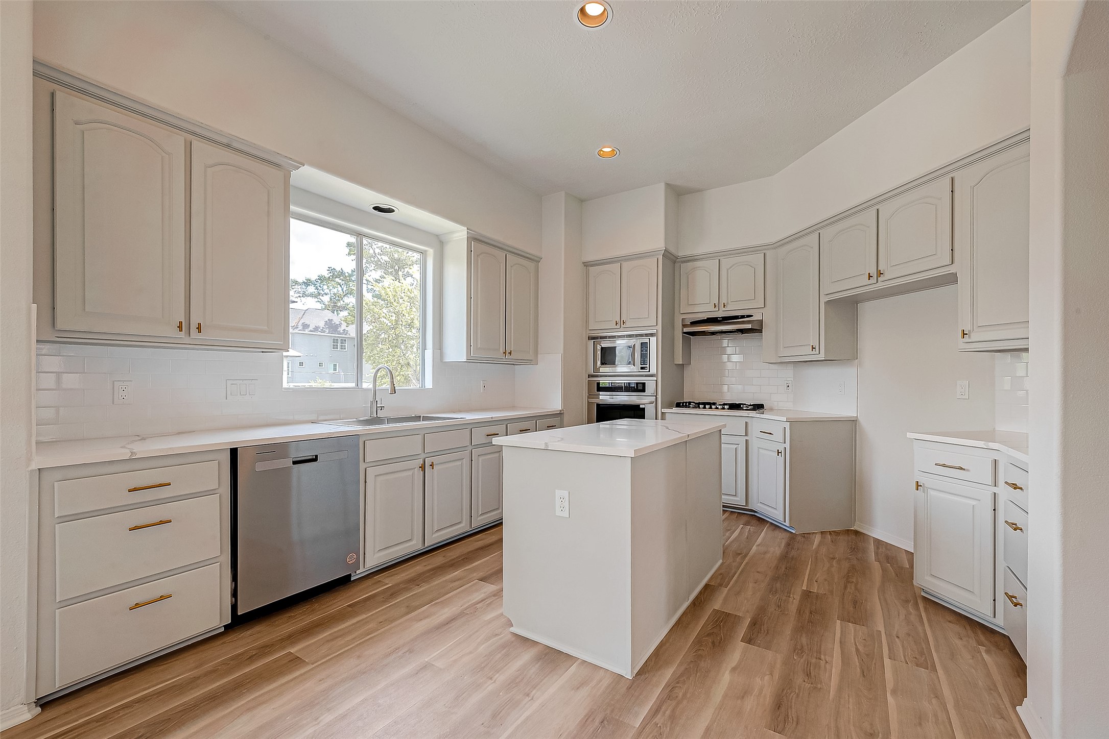 2150 Stacy Knoll Houston, TX 77008 - Photo 25 of 40