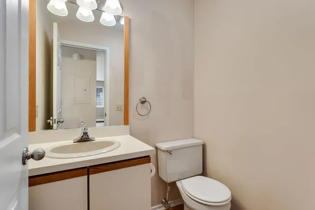 $344,500 | 82 Winding Brook Drive, South Burlington, VT 05403