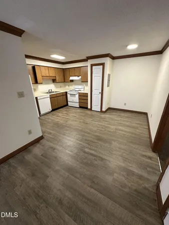 $1,245 | 3530 Ivy Commons Drive, Unit 102, Raleigh, NC 27606