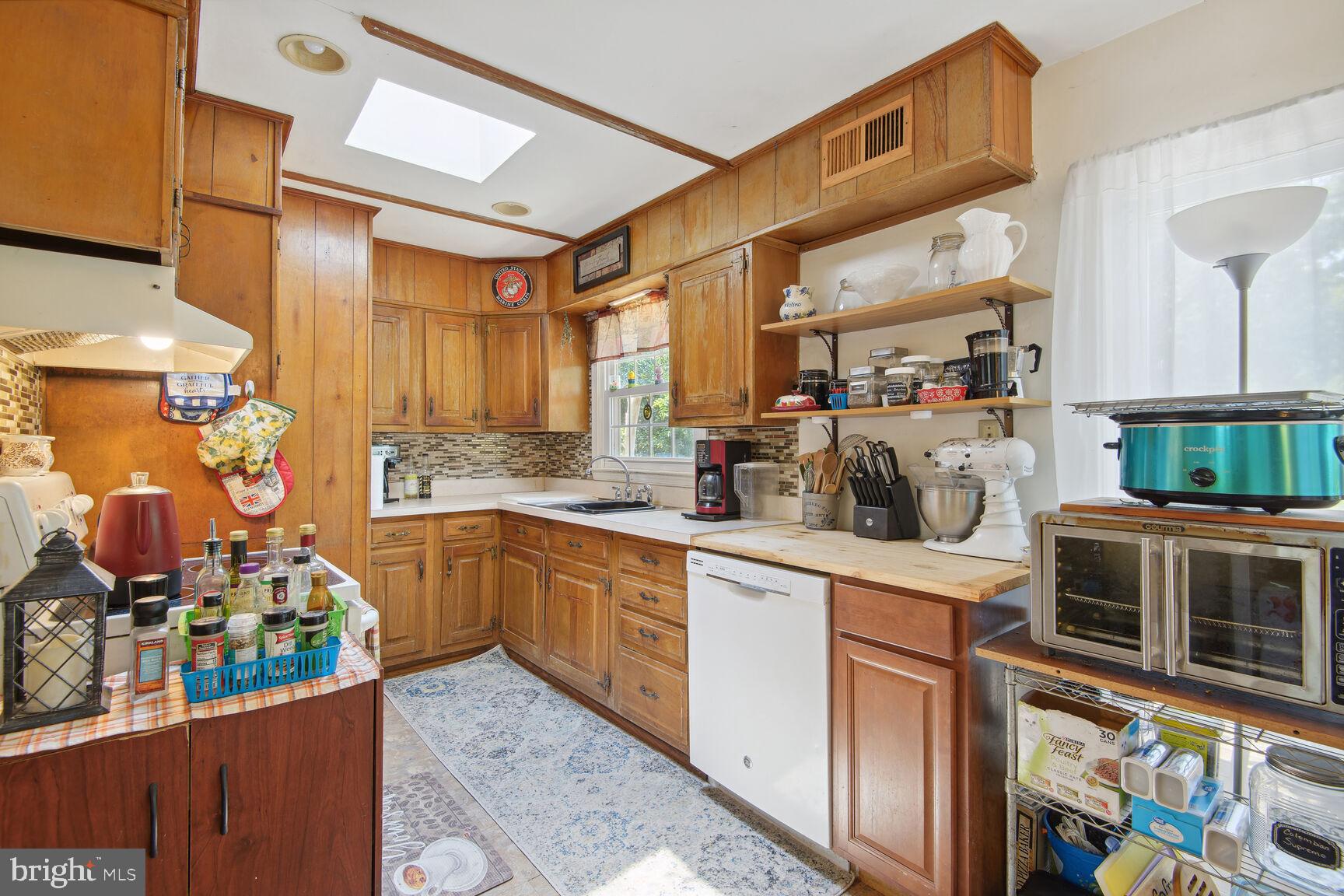 1697 Bishop Meade Road Boyce, VA 22620 - Photo 8 of 15 Kitchen