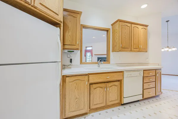 $500,000 | 302 Fairway Drive, Casselton, ND 58012