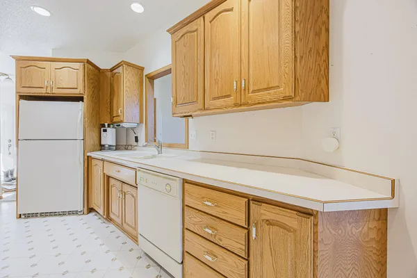 $500,000 | 302 Fairway Drive, Casselton, ND 58012