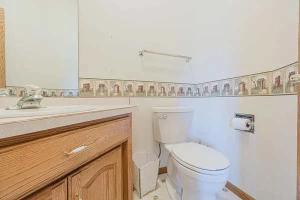 $500,000 | 302 Fairway Drive, Casselton, ND 58012