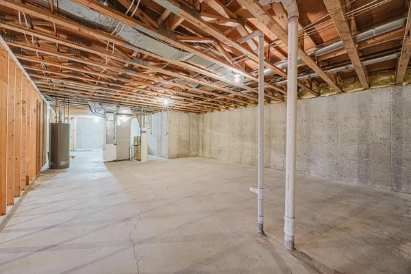 $500,000 | 302 Fairway Drive, Casselton, ND 58012