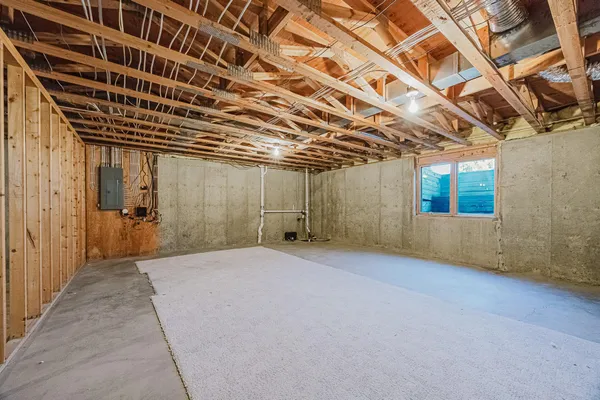 $500,000 | 302 Fairway Drive, Casselton, ND 58012