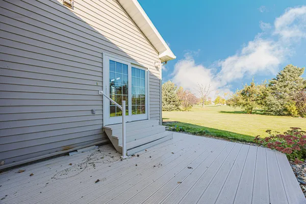 $500,000 | 302 Fairway Drive, Casselton, ND 58012