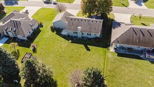 $500,000 | 302 Fairway Drive, Casselton, ND 58012