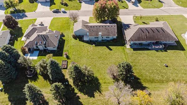 $500,000 | 302 Fairway Drive, Casselton, ND 58012