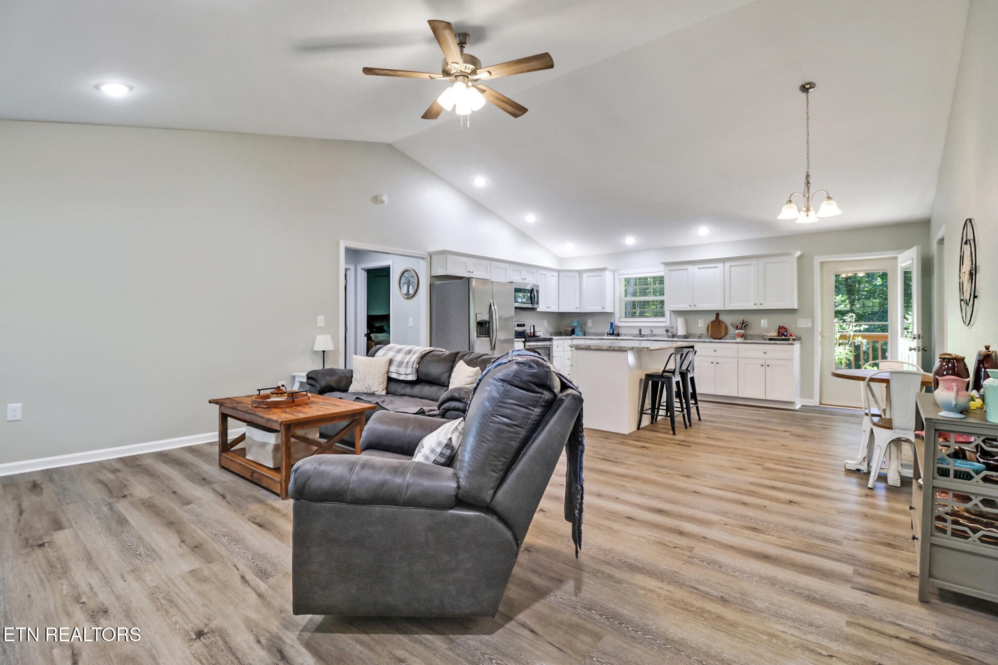 2296 Memory Garden Road Jamestown, TN 38556 - Photo 7 of 28 Gallery Image 7