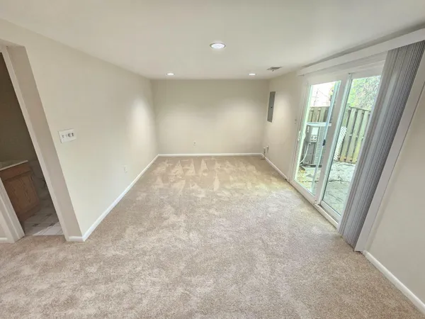 $2,800 | 35 Kinsman View Circle, Silver Spring, MD 20901