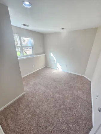 $2,800 | 35 Kinsman View Circle, Silver Spring, MD 20901