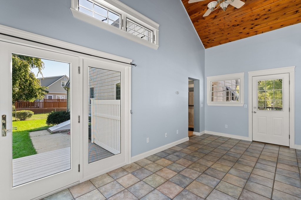 63 Pomeroy Street Easthampton, MA 01027 - Photo 11 of 42 a view of an entryway with wooden floor and a rug