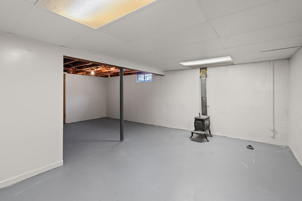 63 Pomeroy Street Easthampton, MA 01027 - Photo 40 of 42