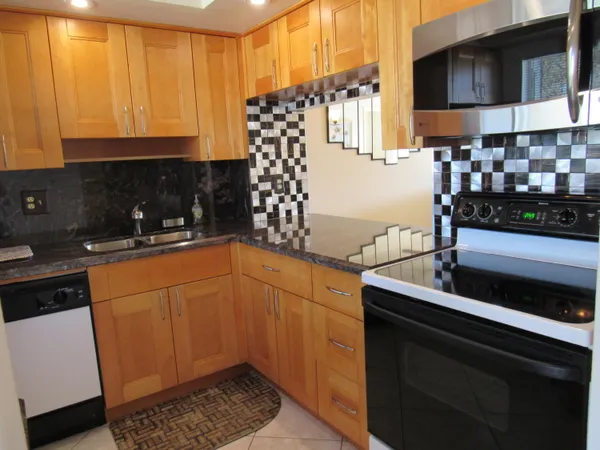 $195,000 | 9872 Marina Boulevard, Unit 1438, Boca Raton, FL 33428