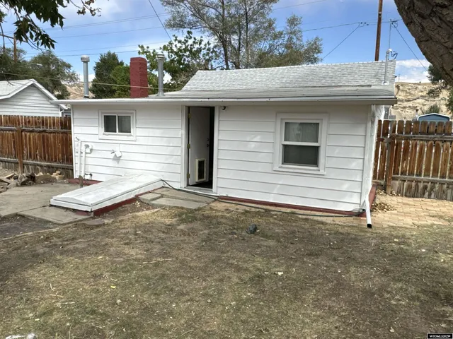 $160,000 | 1220 11th Street, Rock Springs, WY 82901