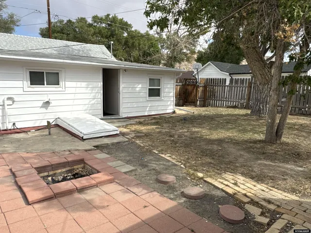$160,000 | 1220 11th Street, Rock Springs, WY 82901
