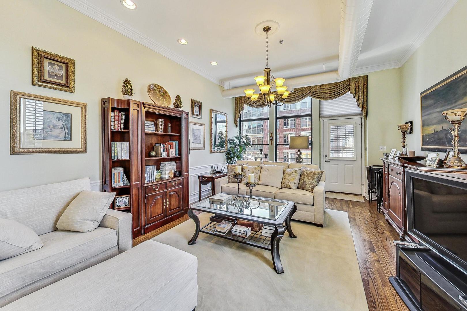 1016 West Madison Street, Unit 4S Chicago, IL 60607 - Photo 11 of 39