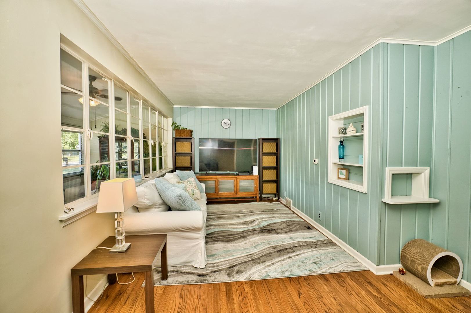 705 Carlisle Road Batavia, IL 60510 - Photo 4 of 25 a bedroom with furniture and window