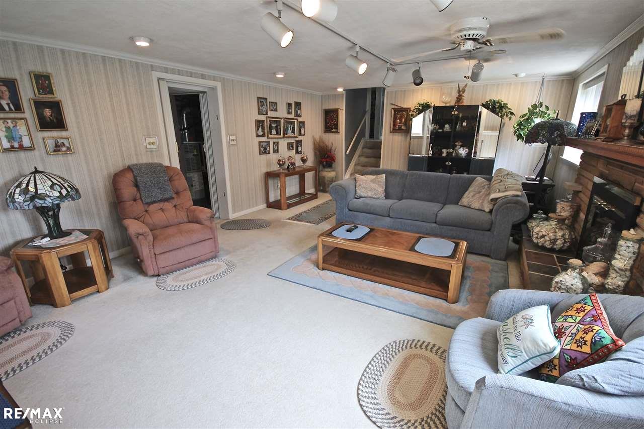 11472 Chicago Road Warren, MI 48093 - Photo 11 of 44 31350567-10.JPG