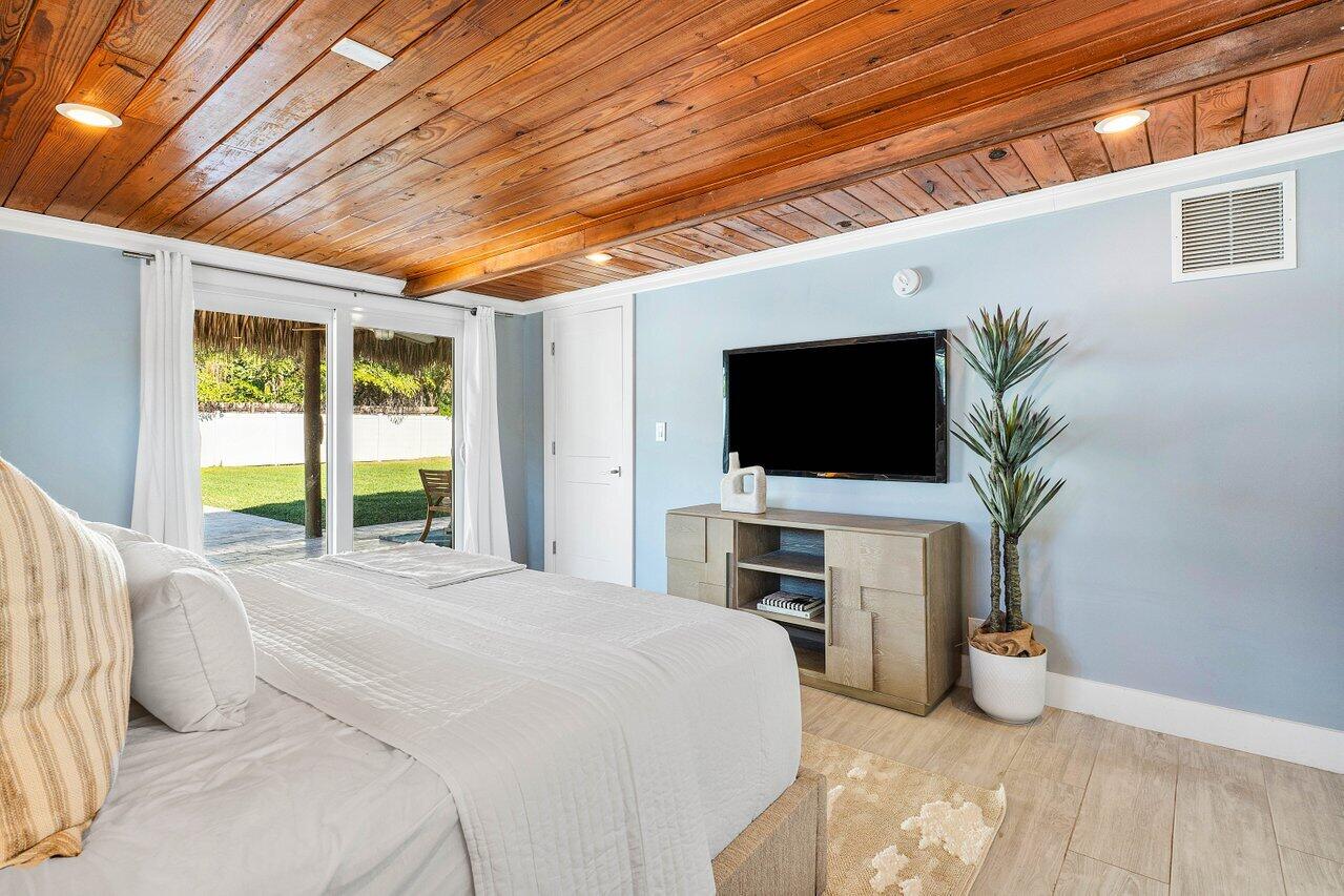231 Northeast 14th Street Delray Beach, FL 33444 - Photo 11 of 29 020-231Northeast14thStreet-DelrayBeach-F