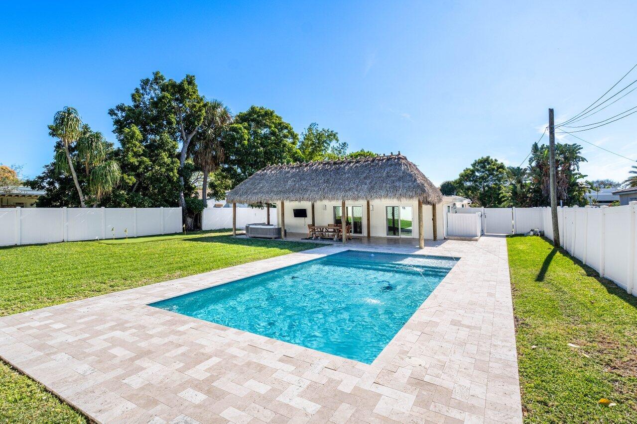 231 Northeast 14th Street Delray Beach, FL 33444 - Photo 19 of 29 028-231Northeast14thStreet-DelrayBeach-F
