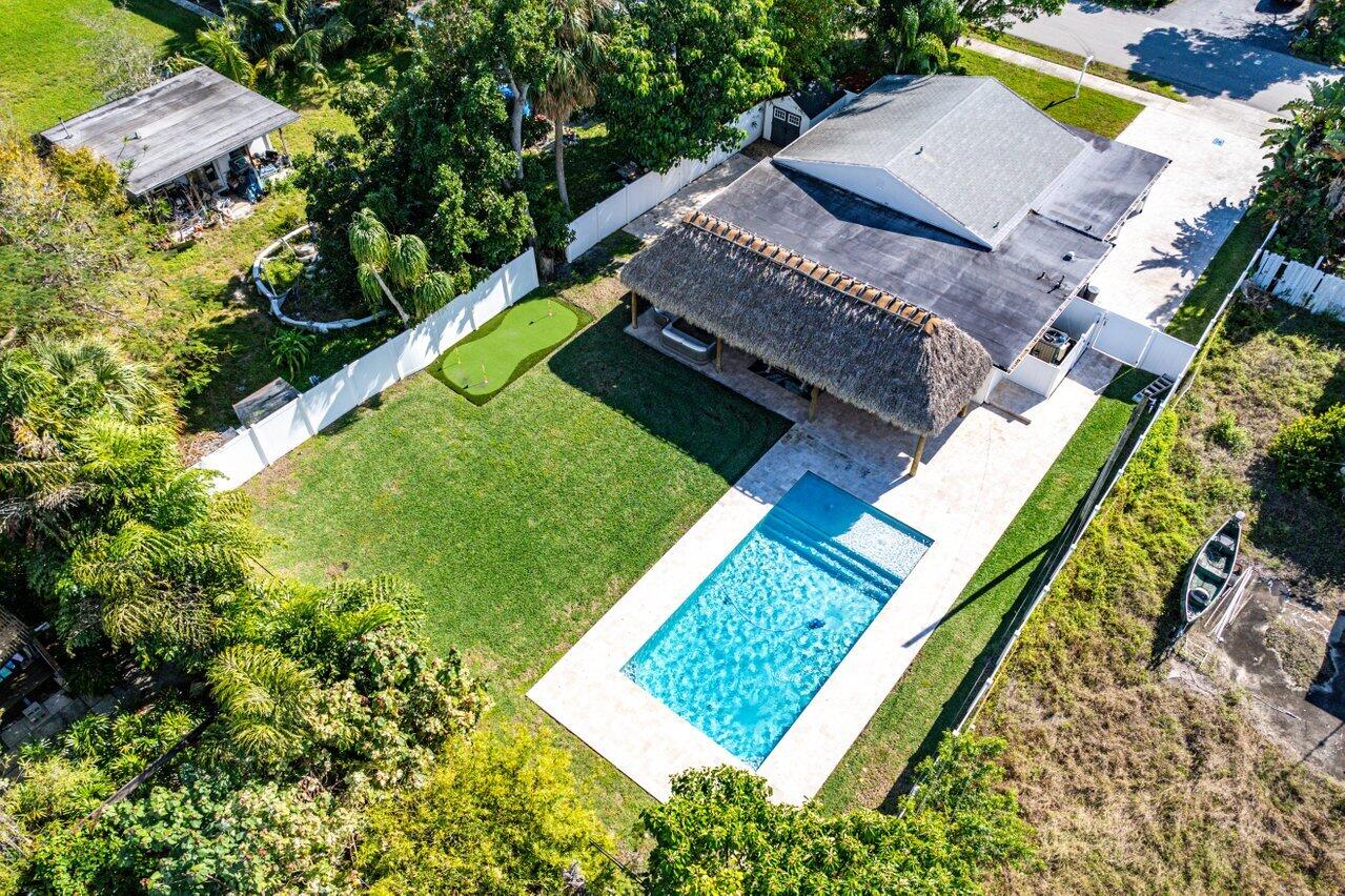 231 Northeast 14th Street Delray Beach, FL 33444 - Photo 23 of 29 036-231Northeast14thStreet-DelrayBeach-F