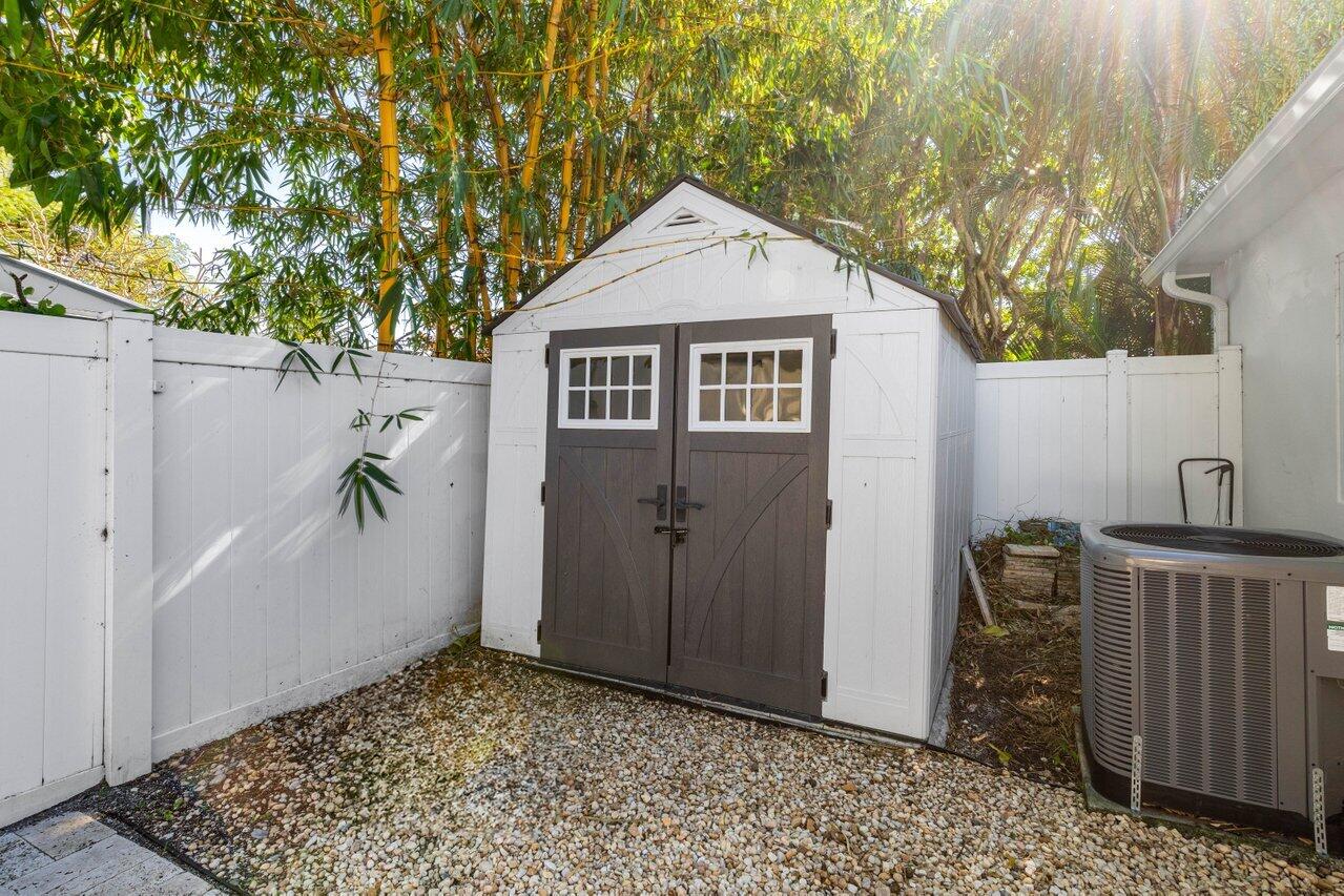 231 Northeast 14th Street Delray Beach, FL 33444 - Photo 26 of 29 027-231Northeast14thStreet-DelrayBeach-F