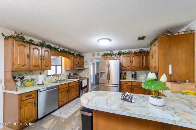 $399,000 | 107 Church Lake Drive, Interlachen, FL 32148