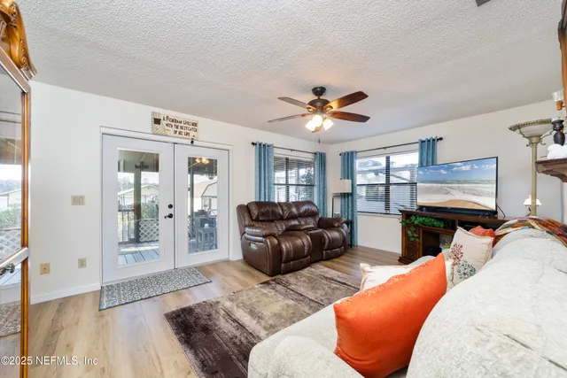 $399,000 | 107 Church Lake Drive, Interlachen, FL 32148