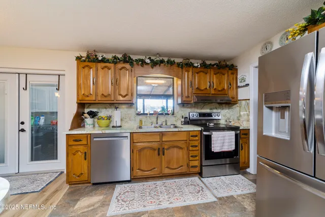 $399,000 | 107 Church Lake Drive, Interlachen, FL 32148