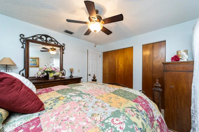 $399,000 | 107 Church Lake Drive, Interlachen, FL 32148