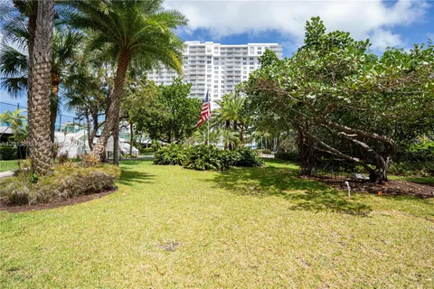 $425,000 | 2851 Northeast 183rd Street, Unit 1504E, Aventura, FL 33160