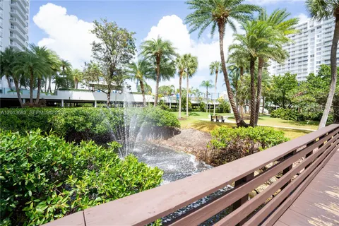 $425,000 | 2851 Northeast 183rd Street, Unit 1504E, Aventura, FL 33160