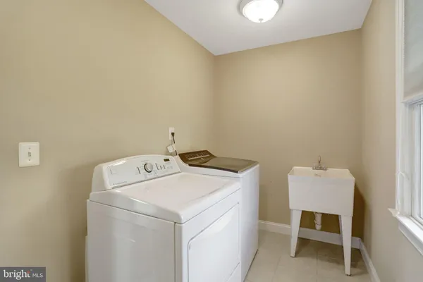 $7,500 | 2406 North Potomac Street, Arlington, VA 22205