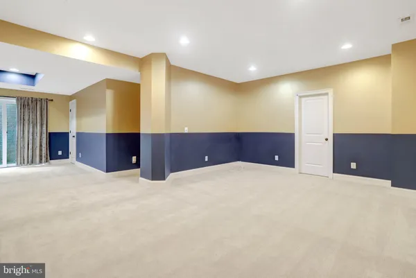 $7,500 | 2406 North Potomac Street, Arlington, VA 22205