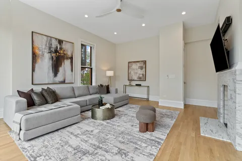 $5,475,000 | 835 West Chalmers Place, Chicago, IL 60614