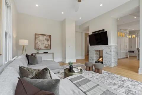 $5,475,000 | 835 West Chalmers Place, Chicago, IL 60614
