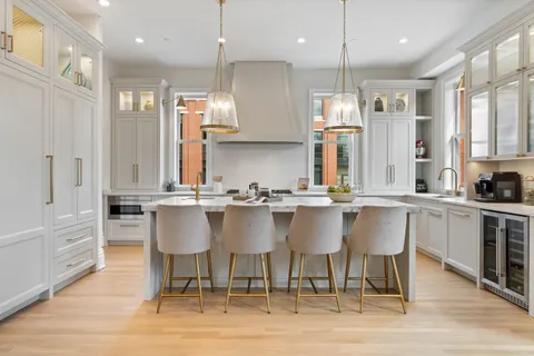 $5,475,000 | 835 West Chalmers Place, Chicago, IL 60614