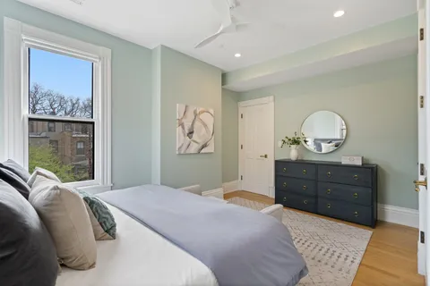 $5,475,000 | 835 West Chalmers Place, Chicago, IL 60614